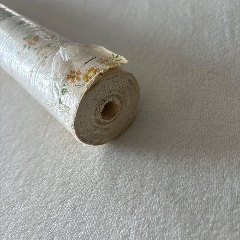 70 sq ft Vintage Floral Coronet Pre-Pasted Washable Wallpaper